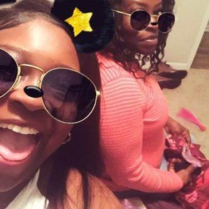 Meet your Posher, Laticia